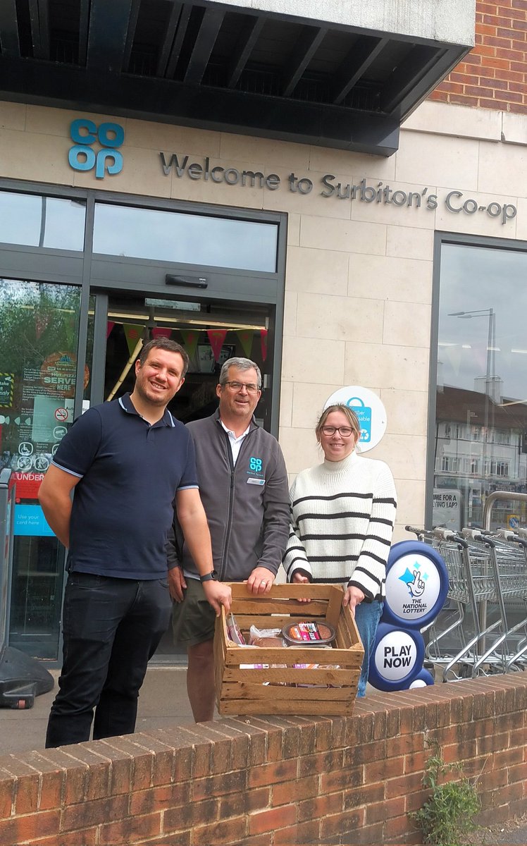 MemberSteve's tweet image. Great to meet Beckie and Rob worthy winners of a raffle prize of a £40 shop at @coopuk #Surbiton. They bought a ticket to support the valuable work of #neweracafe . Thanks