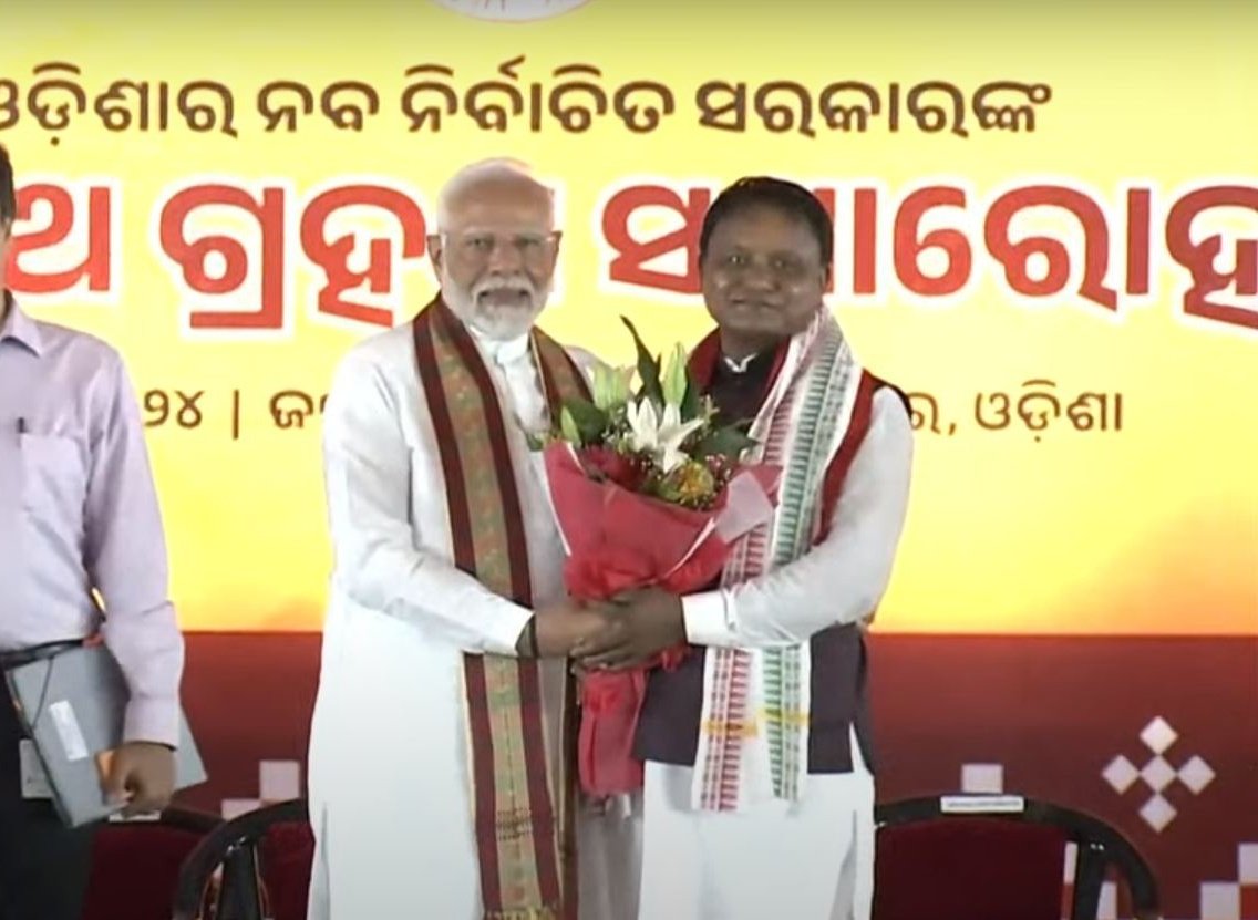 NewsAlgebraIND's tweet photo. BIG BREAKING NEWS 🚨 History created in Odisha. Firstever BJP CM Mohan Majhi takes oath as Chief Minister of Odisha 🔥🔥

Eastern States don't change Govts easily (Except Jharkhand) 

BJP will rule Odisha for a long time as per the tradition.

Mohan Majhi is a firebrand tribal leader. He has been a RSS Worker & hardcore Anti Congressi.

This will BJP in 2029 loksabha elections also 🔥