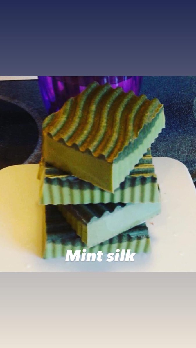 srnorganics1's tweet photo. Mint silk lotion bar #summerrainesnaturals #summerrainesnaturals💜💜💜💜 #mintsilk #lotionbars https://t.co/XjDiL9G9AJ