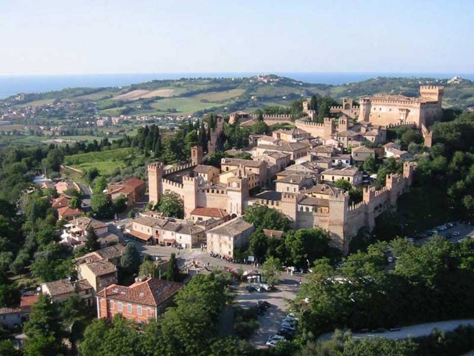 Ciao my twitter friends 🤗   Wish you a great and safe Wednesday 🌈 🌻
Greetings from Italy