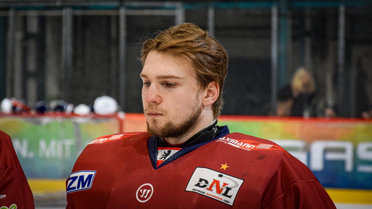 Stürmer Hannu #Tripcke und Torhüter Rodion #Schuhmacher wechseln von den Eisbären Juniors zu den Löwen Frankfurt. -&gt; 

loewen-frankfurt.de/saison/aktuell… 

loewen-frankfurt.de/saison/aktuell…

#ejb #ejbAlumni #Hauptstadteishockey
