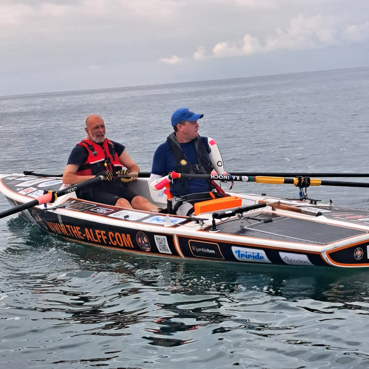 31 miles today on Day 11 of the #pig2pigchallenge - it’s going to be one hell of a tough one but we row on 🦾🚣

If you’d like to donate to the cause, click here: jumblebee.co.uk/alexlewispig2p…

#Charity #Fundraising #CharityChallenge