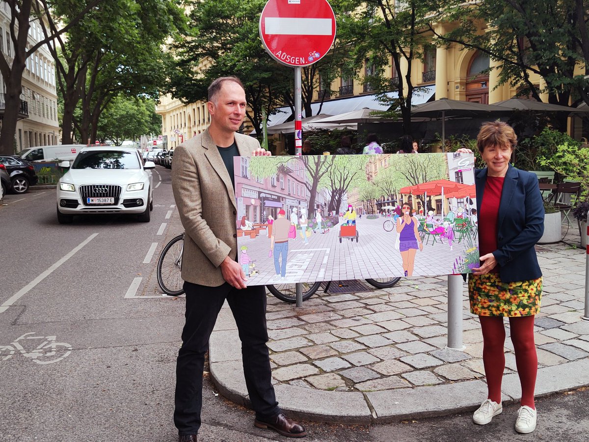 wolf_kamp's tweet photo. Und nächste Woche am Donnerstag laden wir euch alle zu unserem Fest in der Kl. Praterstraße ein (17-20h). @grueneleo @HSequenz @bernhard_seitz https://t.co/3Hr8yh5IFm https://t.co/cyLUYKi2hs