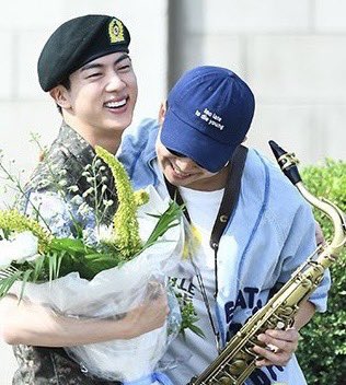 この2人の優しい笑顔が大好きだよ😭久しぶりの🐨🐹が見れて幸せです😭おかえりなさい！