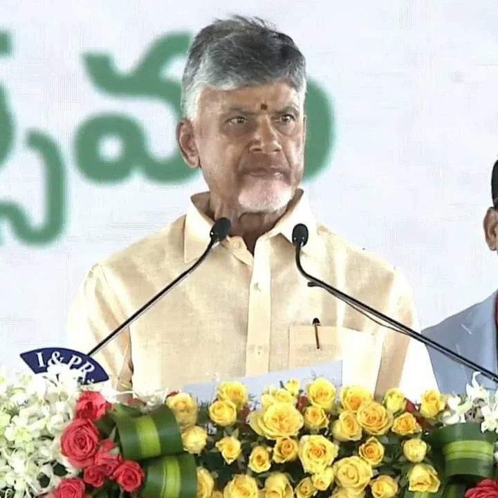 Aruna_DK's tweet photo. ఆంధ్రప్రదేశ్ రాష్ట్ర ముఖ్యమంత్రిగా ప్రమాణస్వీకారం చేసిన గౌరవనీయులు శ్రీ నారా చంద్రబాబు నాయుడు గారికి, ఉప ముఖ్యమంత్రిగా ప్రమాణస్వీకారం చేసిన శ్రీ పవన్ కళ్యాణ్ గారికి, మిగిలిన మంత్రివర్గానికి హృదయపూర్వక శుభాకాంక్షలు! https://t.co/0DLM2GMsCo