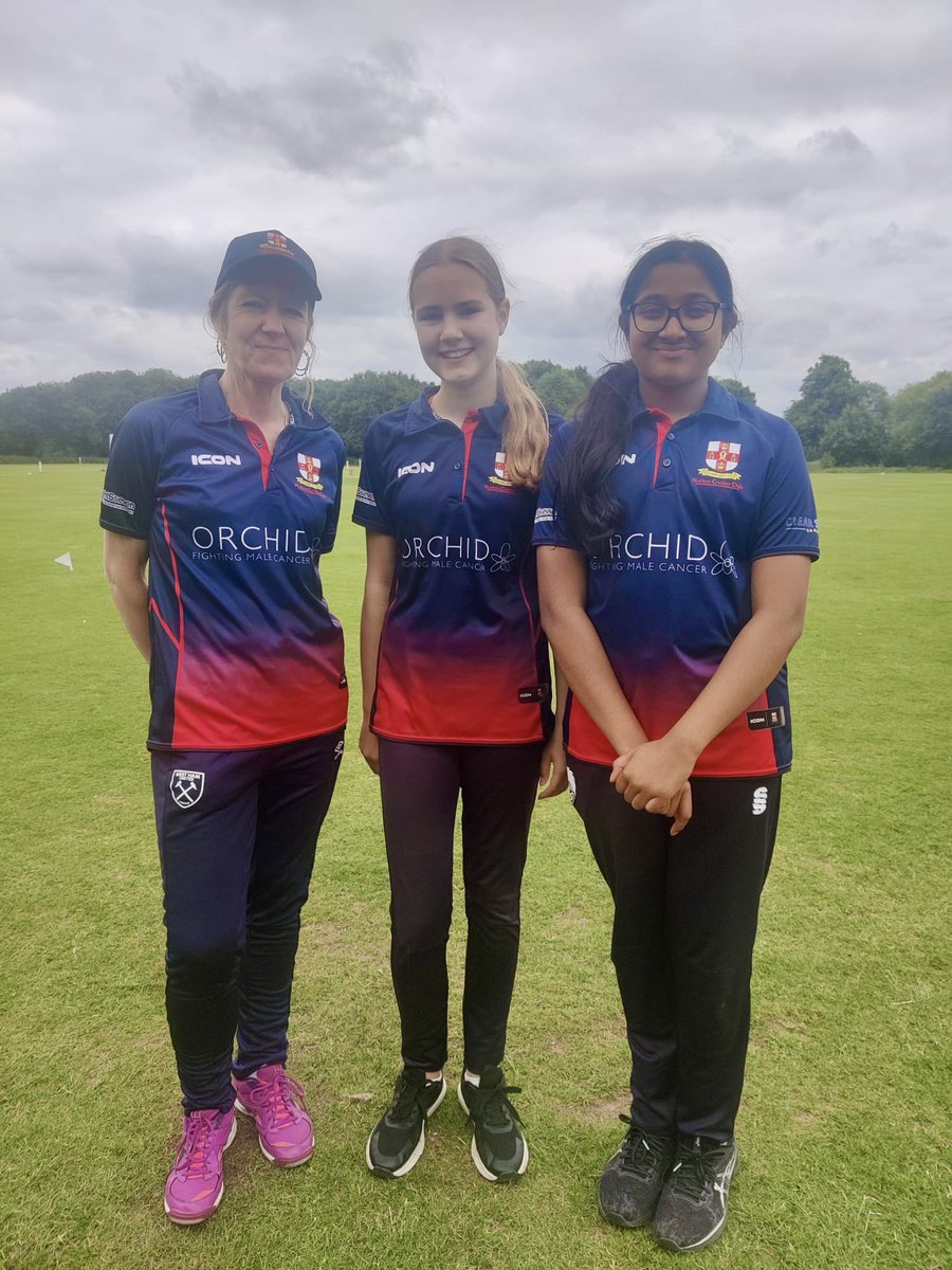 HuttonCCWomen's tweet photo. Not the result we wanted v @WansteadCCWomen in EWPL Div 2 but every player on the score card and a good team game.
Great to welcome Kaz, Issy and Anaya into the squad too - stepping up due to injury and exams. ๐๐
#TeamHutton ๐ซถ https://t.co/cp2fK6ijAS