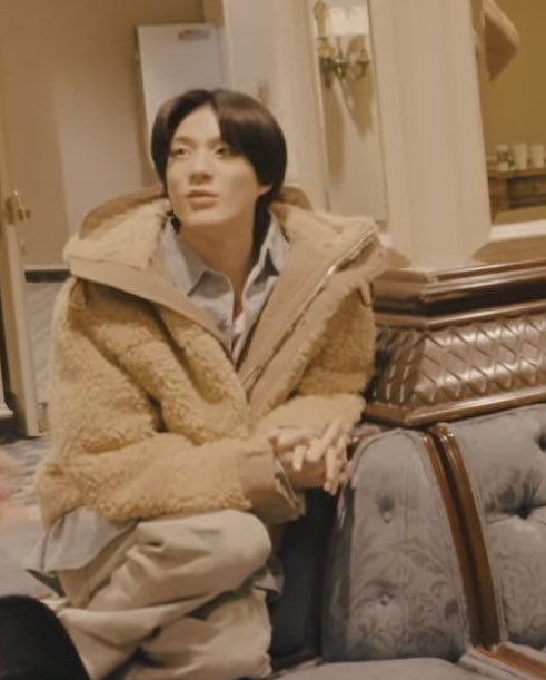 “หนูบอกตัวเองว่ายังแงะ”

“หืม”

“กินกาแฟให้น้อยลงหน่อยซี่”

“ค้าบอ้วน”