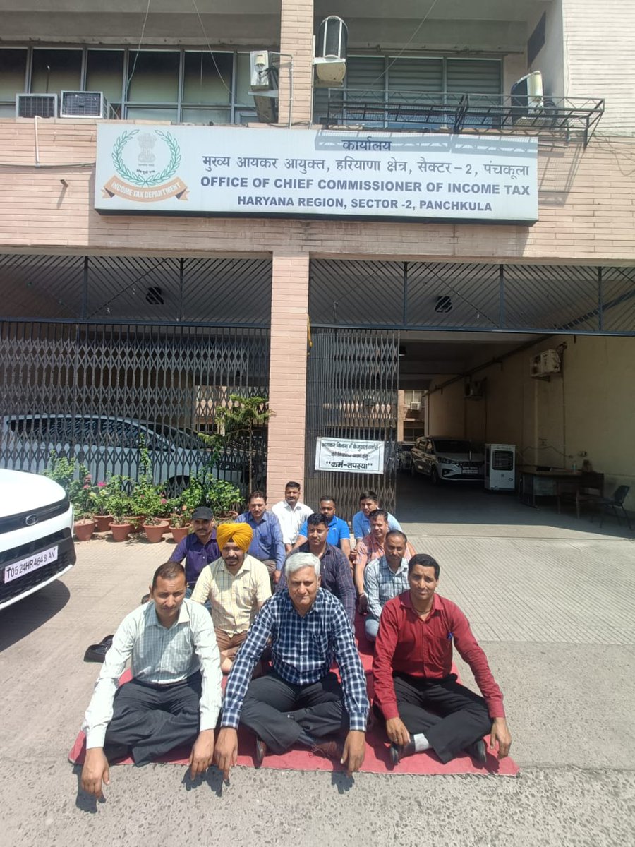 Ashok_kumar15's tweet photo. #296thday #Karam_Tapsya @PMOIndia @narendramodi @nsitharaman @FinMinIndia @DoPTGoI @DrJitendraSingh @BBCHindi @ZeeNews https://t.co/kzJg5gZhBK