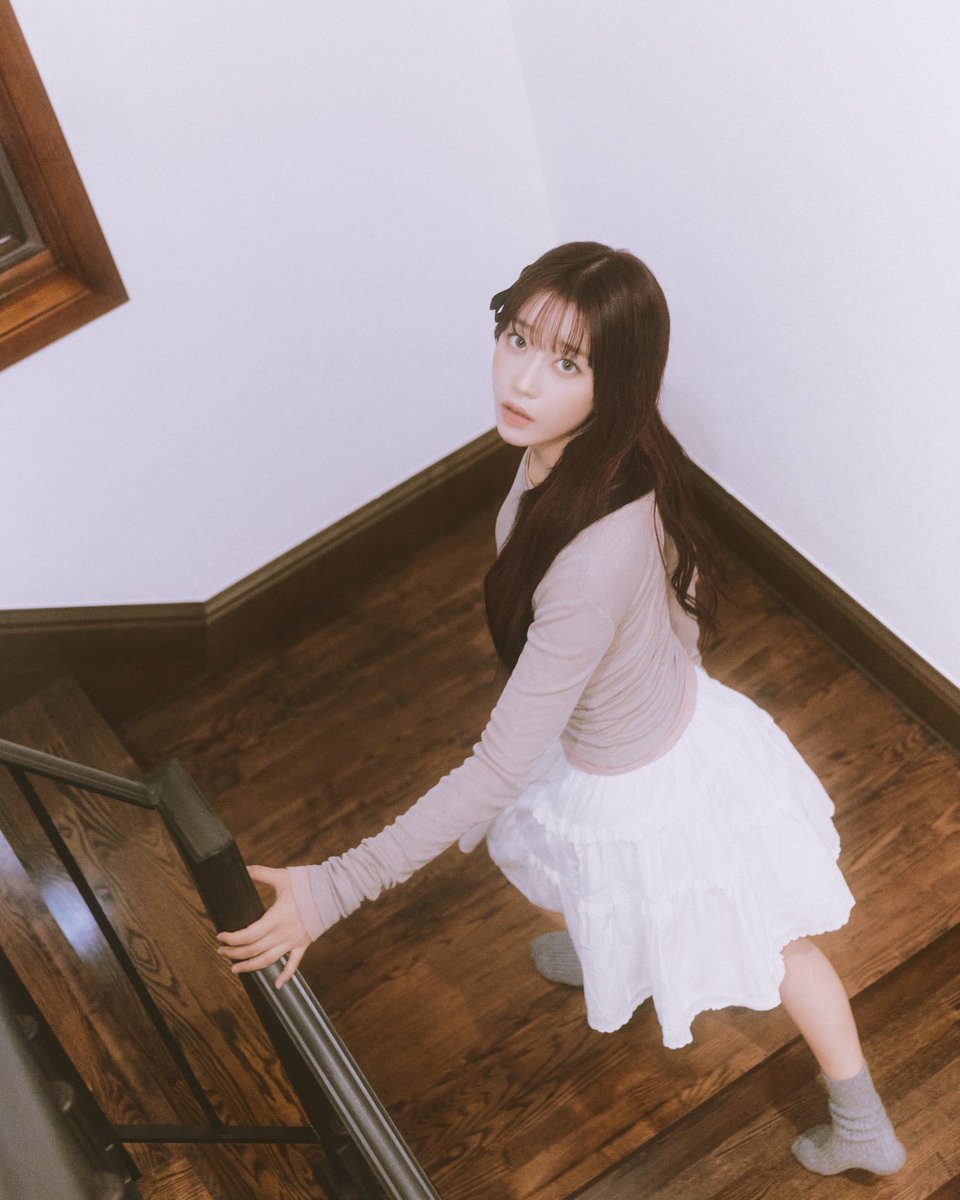 STAYC_official's tweet photo. STAYC The 1st Album
[𝐌𝐞𝐭𝐚𝐦𝐨𝐫𝐩𝐡𝐢𝐜] 

Trailer Photo 
#Sumin #수민 

Release
2024.07.01 MON 6PM (KST)

#STAYC #스테이씨 
#Metamorphic
#STAYC_Metamorphic https://t.co/7Vl2TGSvmc