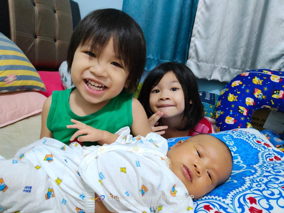 FazrilSaleh's tweet photo. Psikologi anak-anak yang mendapat adik baharu.

Ada satu tips menarik untuk diaplikasikan, saat kita menerima kehadiran cahaya mata baharu.

"Adik bagi hadiah untuk Kakak dan Abang"

--1 https://t.co/1MFj0aWbxp