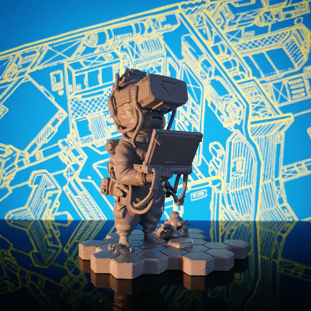 label619's tweet photo. Des statuettes #Frontier seront mises en vente à 18:19 sur https://t.co/ulHinNpIVL ! Nous avons pu avoir 100 pièces de chaque modèle, exclusivement pour notre shop ! 
@MagneticPress × @label619 
@guinoir https://t.co/ZEncSmKvY9