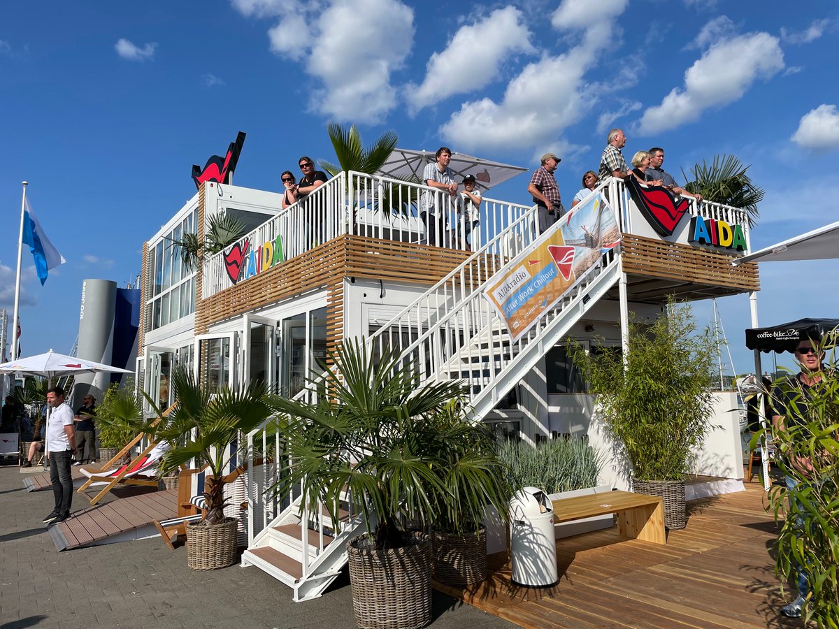 In wenigen Tagen startet die #kiwo2024 und wir sind erneut stolzer Sponsor. Wir präsentieren uns mit einer #AIDA Urlaubswelt an Land, zwei Schiffen zu Wasser und der AIDA Abschlussinszenierung am Himmel. Mehr unter: t1p.de/vsidg
