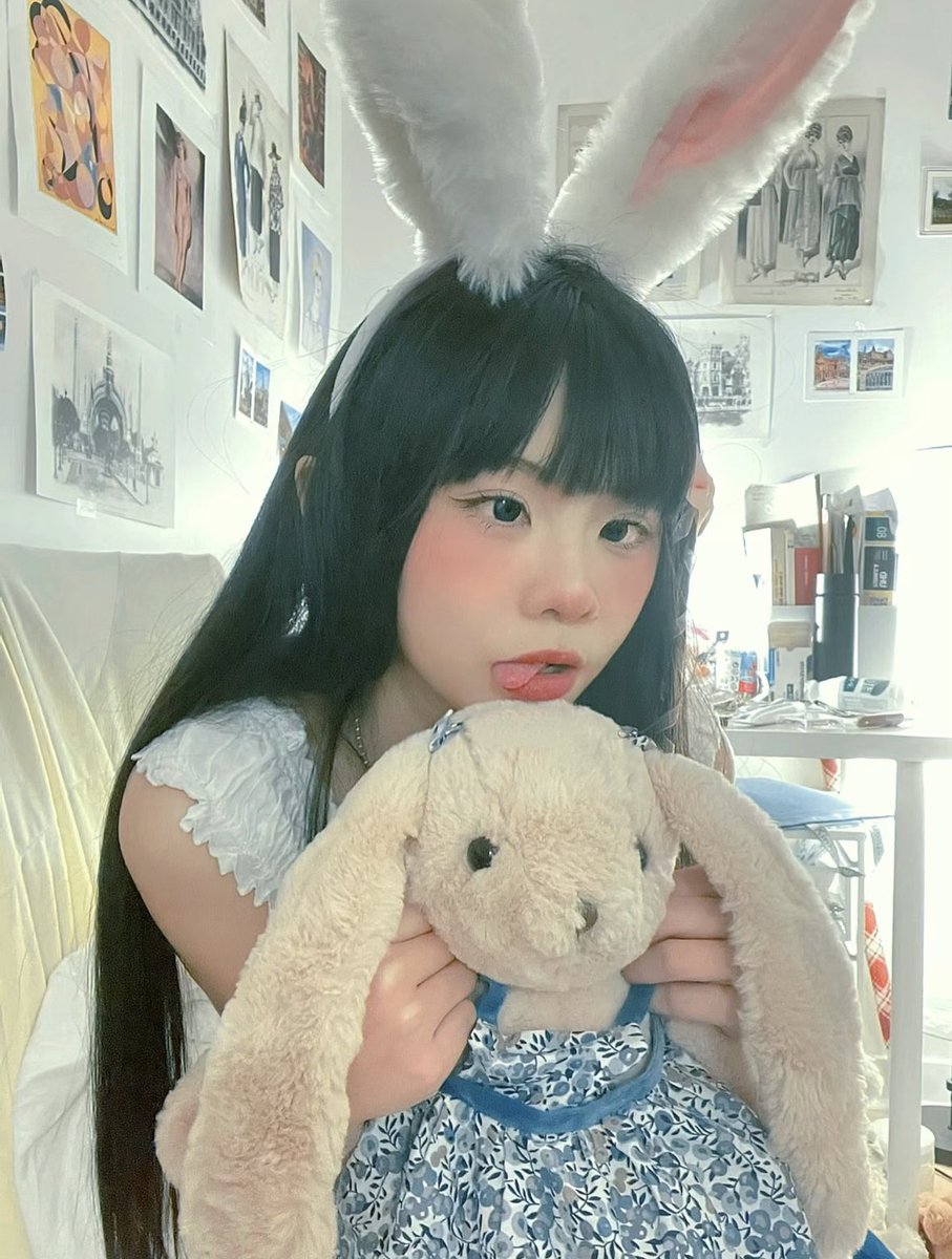 luobabyTvT's tweet photo. 可爱又反差的小兔几
#反差 #畜化 #控制 #洗脑 #露出 #变态 #任务 #丝袜 #压榨 #精神控制 #羞耻地狱 #淫贱  #黑丝 #口交 #女大 #吞精 #阿黑颜 #啊嘿颜 #骚货 https://t.co/UtnN1NrDki