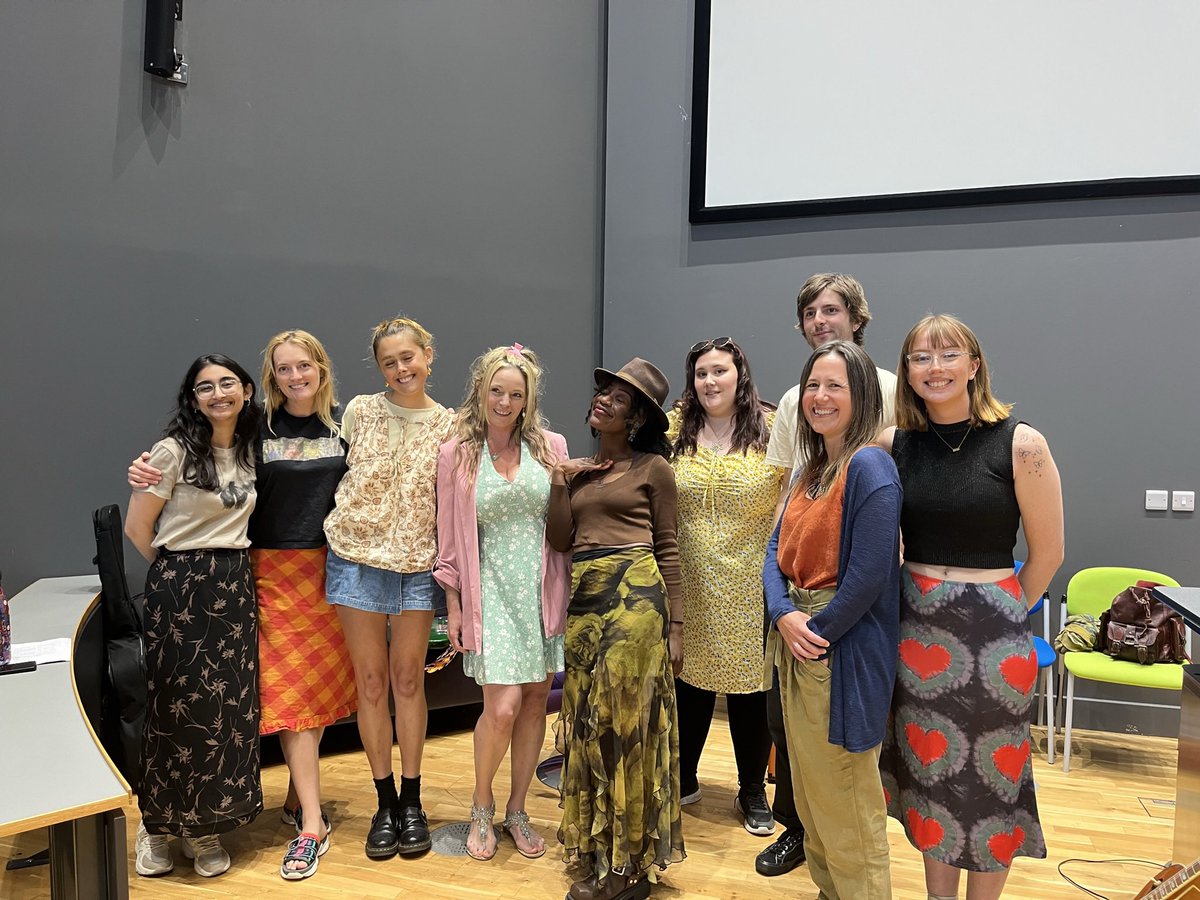 StellaKnight's tweet photo. What a pleasure working with these wonderful teachers this year!@SussexUniESW https://t.co/ysNdkmGkcs