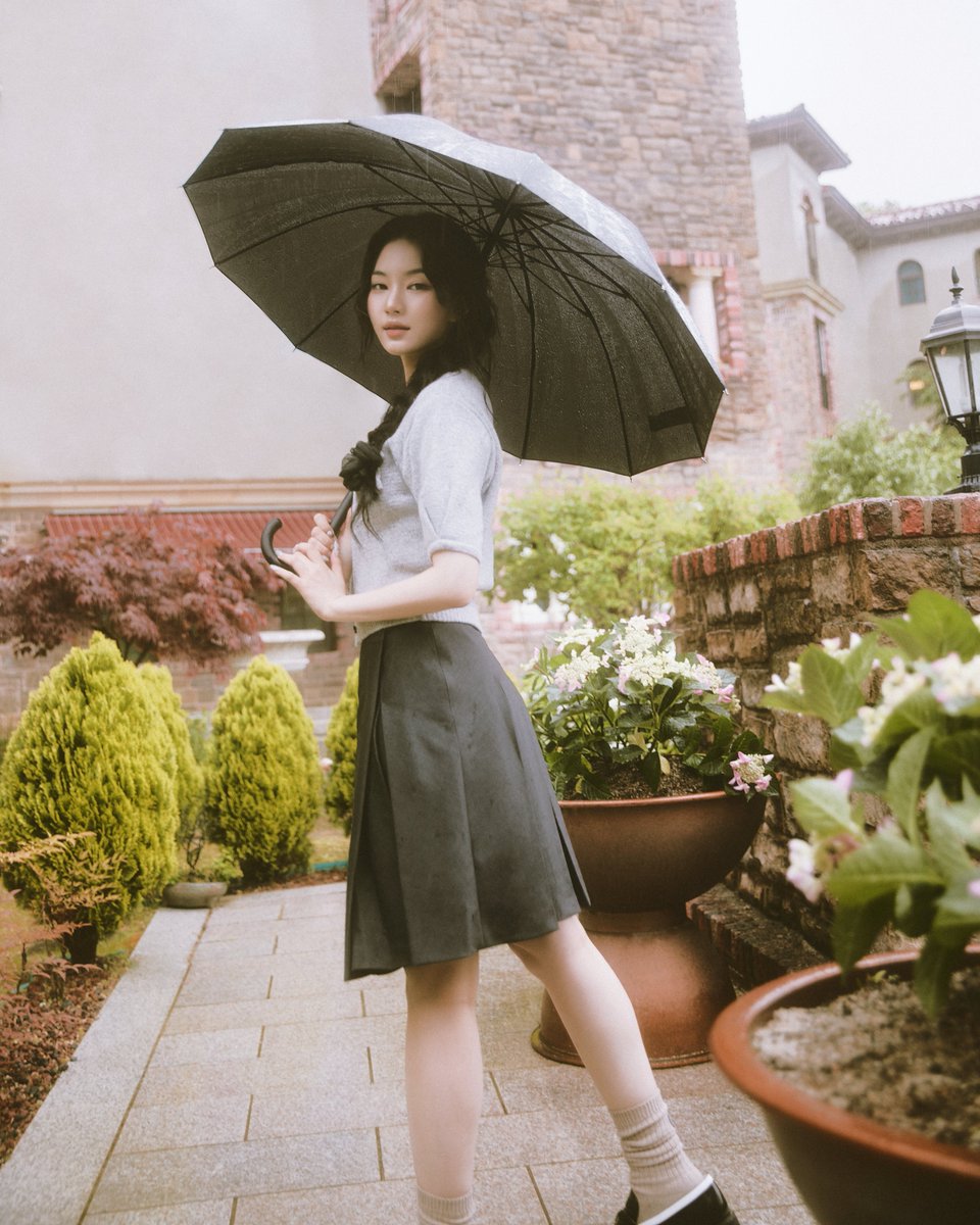 STAYC_official's tweet photo. STAYC The 1st Album
[𝐌𝐞𝐭𝐚𝐦𝐨𝐫𝐩𝐡𝐢𝐜] 

Trailer Photo 
#ISA #아이사 

Release
2024.07.01 MON 6PM (KST)

#STAYC #스테이씨 
#Metamorphic
#STAYC_Metamorphic https://t.co/Z40IHRwsGA
