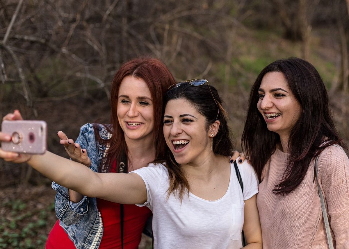 digi_kick's tweet image. DigiKick offer workshops, 1 to 1 support AND their online training platform! We can help other organisations improve their digital skills and implement  FREE systems that do the work, so you can get back to the job you love. #DigiQuick #OnetoOne #DigiTalSkills