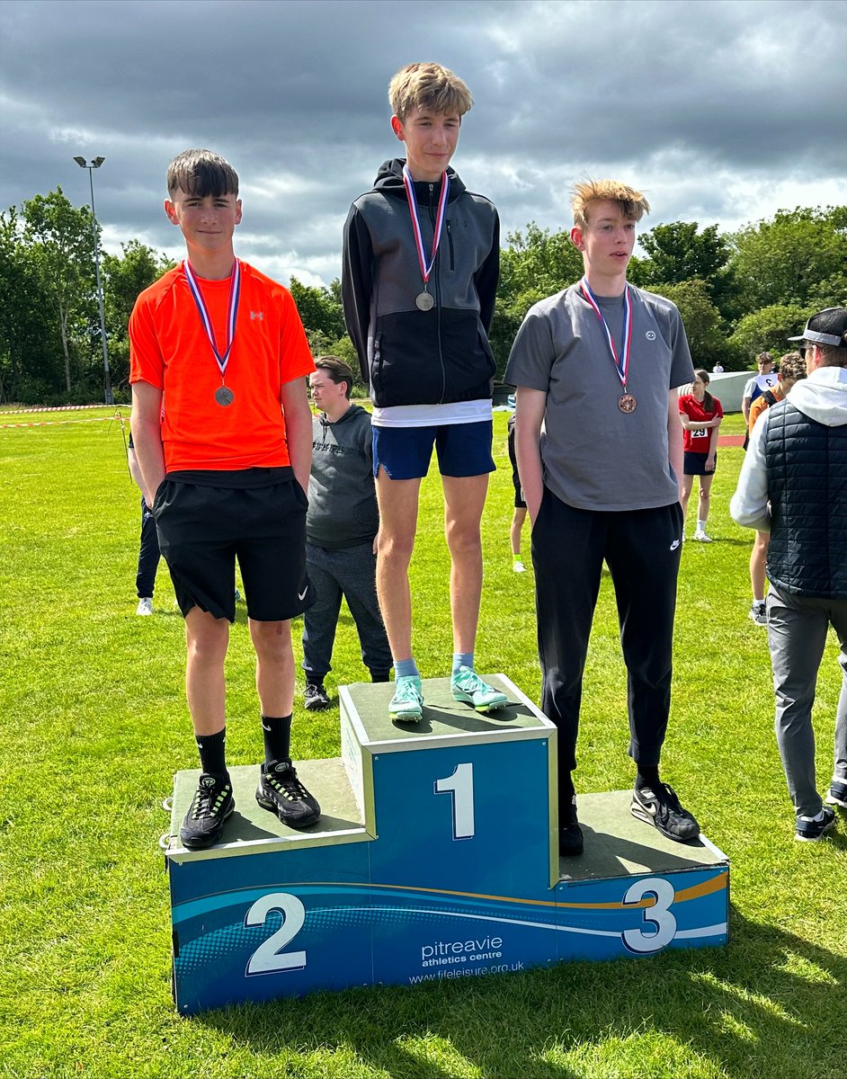 LochgellyHWB's tweet photo. Success just keeps on coming for Charlie at Fife Schools Athletics Championships  - Javelin - 1st 38m48
High Jump - 2nd 1m54

Well done again!🎽🤩🥈🥇

@LochgellyHS @FifeActiveSch https://t.co/XbtkNw7fTA