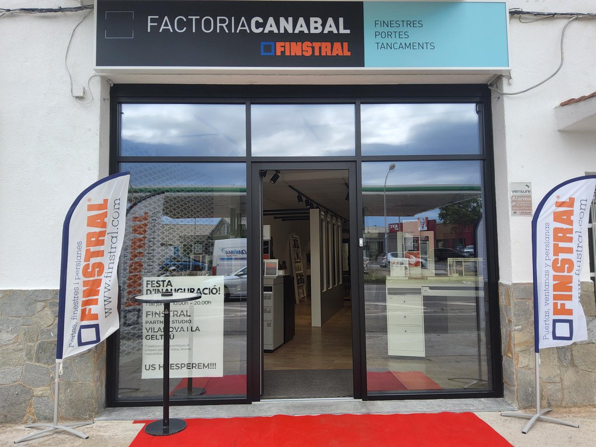 factoriacanabal's tweet photo. Inauguració del nou Finstral Partner Studio a Vilanova i la Geltrú.

Distribuïdors Finstral a la província de Barcelona des de 1997, ara també a la costa del Garraf.

#finestres #ventanas #pvc #alumini #aillament #arquitectura #interiorisme https://t.co/hoNtZkpMQW