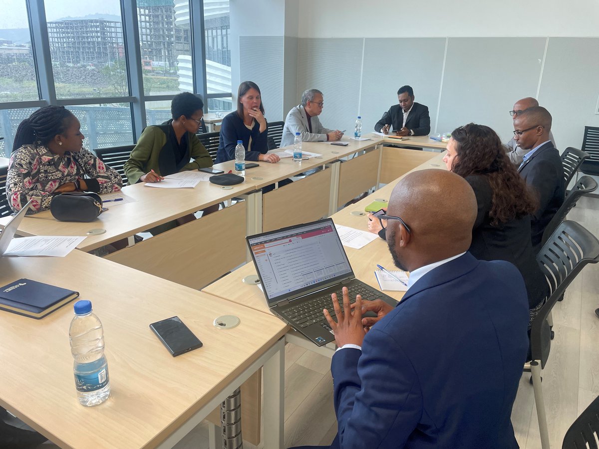 GIZAfricanUnion's tweet image. Happy to support @AfricaCDC validate it&apos;s #PublicHealthInformatics training curriculum, to strengthen @_AfricanUnion member states&apos; capacities by providing the skills to establish informatics-savvy National  #PublicHealth Institutions to achieve improved #health outcomes for all!