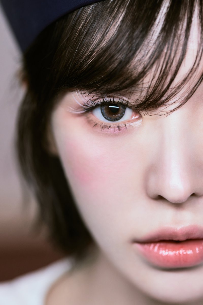 RVsmtown's tweet image. Red Velvet &apos;Cosmic&apos; - Mysterious Hotel : WENDY 

💫 2024.06.24 6PM KST

💿 Pre-Save &amp;amp; Pre-Add
RedVelvet.lnk.to/Cosmic 

#레드벨벳 #RedVelvet
#웬디 #WENDY
#코스믹 #Cosmic
#RedVelvet_Cosmic