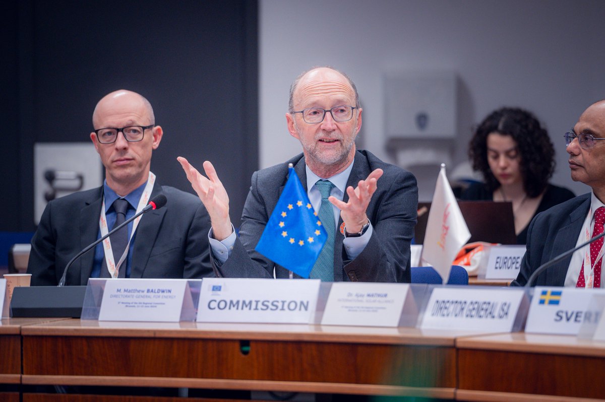 Energy4Europe's tweet photo. "The EC 🇪🇺 recognises @isolaralliance as a vital player in the mission to make #SolarEnergy ☀️ more accessible and affordable around the world and meet the #GlobalPledge target on #Renewables and #EnergyEfficiency".
🗨️ Deputy D-G @BaldwinMatthew_ at the ISA Regional meeting https://t.co/9Xqi3qvmE8