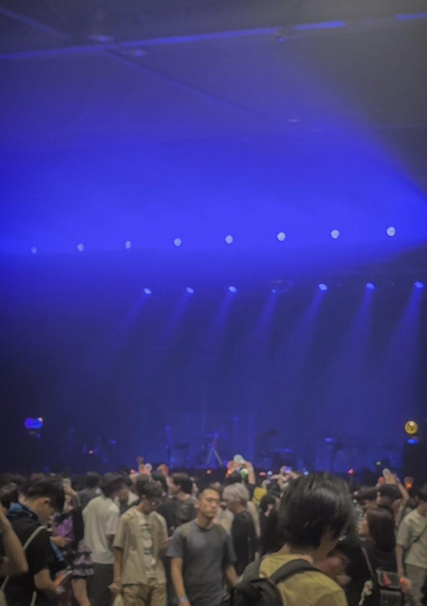 herumusic's tweet photo. @zutomayo_staff 多謝！Come again next time! https://t.co/kApBWQJuU8