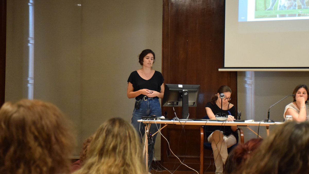 Presentació a #SalutPlanetàriaAPBCN d'un projecte del #CAPChafarinas per apropar l'emergència climàtica a la població a través d'un projecte de salut comunitària.
Informen la ciutadania sobre la contaminació de l'aire per motivar canvis individuals o organitzats en grups socials.