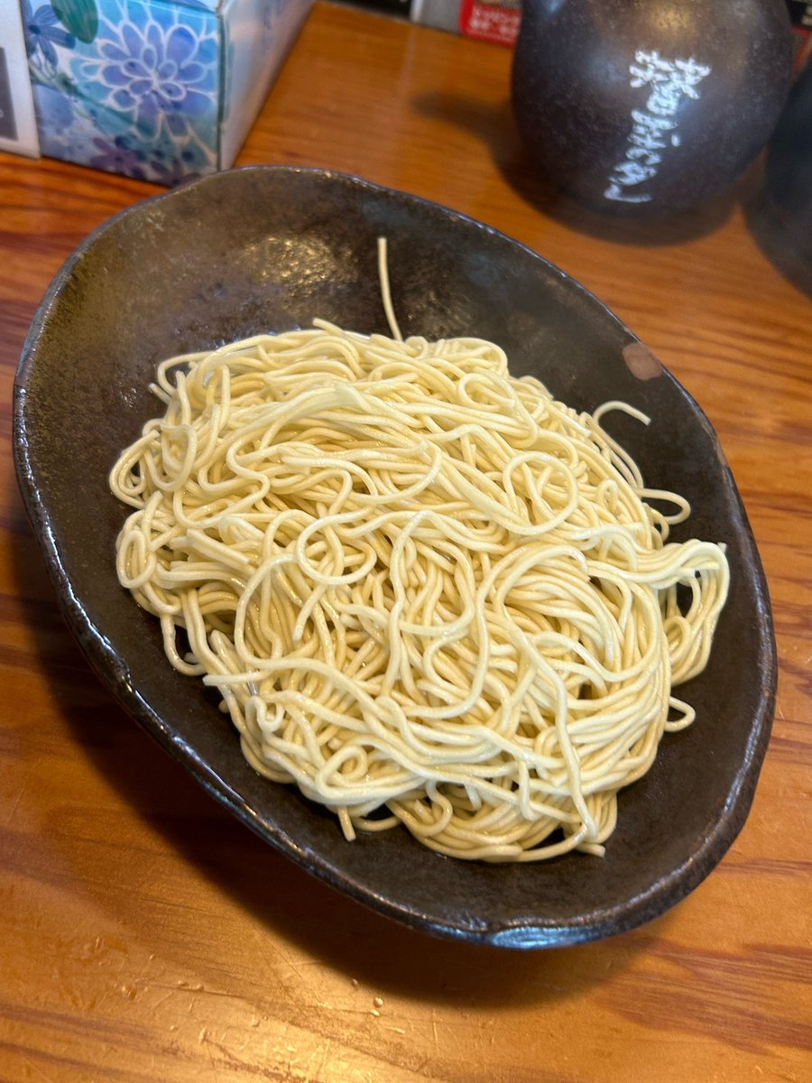 bari3367's tweet photo. 第2水曜日は鶴亀の日
ベースのラーメンが200円引き
今日はみそ豚骨650円
替玉✖️2(サービス券使用)
麺はカタでいただきました😋
#ラーメン #R407 #鶴ヶ島市 https://t.co/VAN4c6O4DK