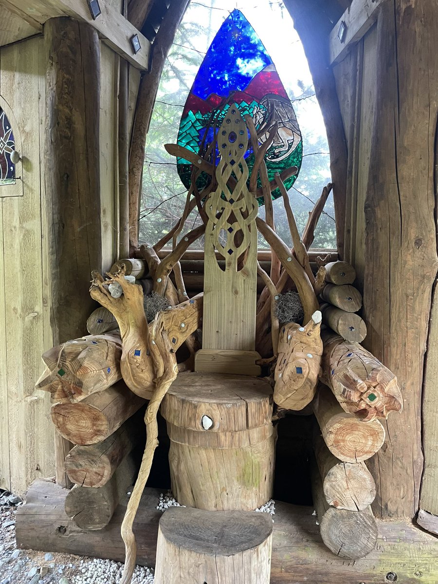 MsDodd6's tweet photo. Lots of ooos and aaahs so far in the Elven Realm Forest https://t.co/vBmOuaRxlv