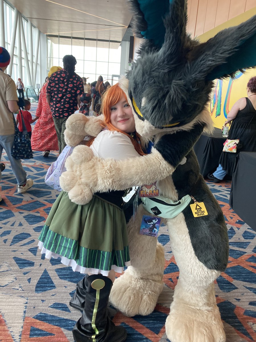 gnomepaws's tweet image. Only gonna post a few photos here bc I’m shy!! The highlight of the con was getting to hug the bnuuy! 💖🐇
#animebluescon #abc12