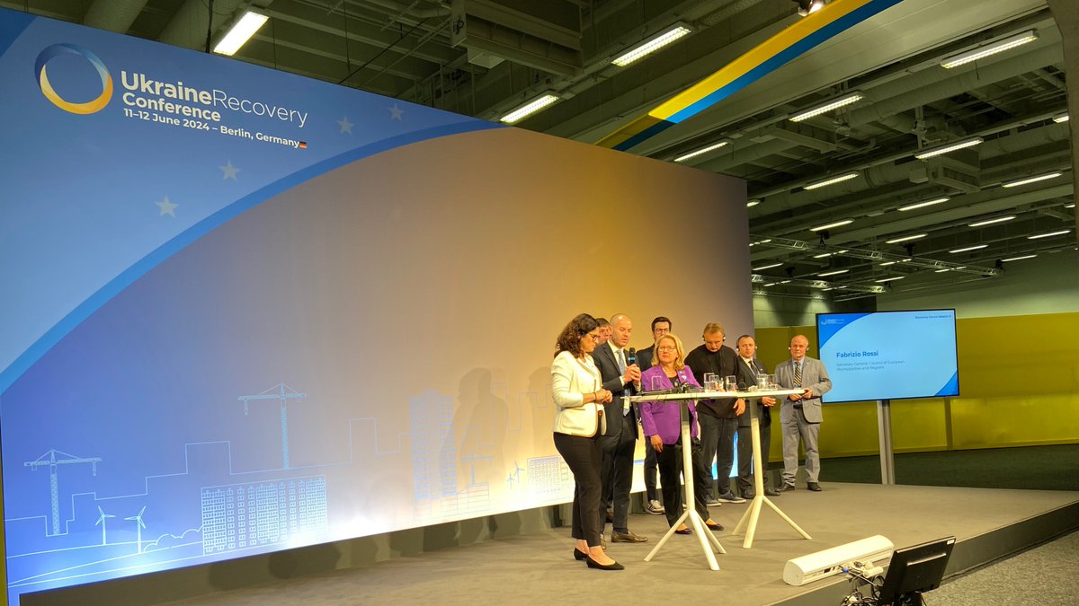 CCRECEMR's tweet photo. 🌟 Important Announcement from our General Secretary @Fabrizio_Rossi_  at #URC2024🌟

CEMR presents the enhanced #MatchmakingPlatform for partnership building with Ukraine.

👉Forge strategic alliances 
👉Exchange expertise
👉Bolster sustainable development