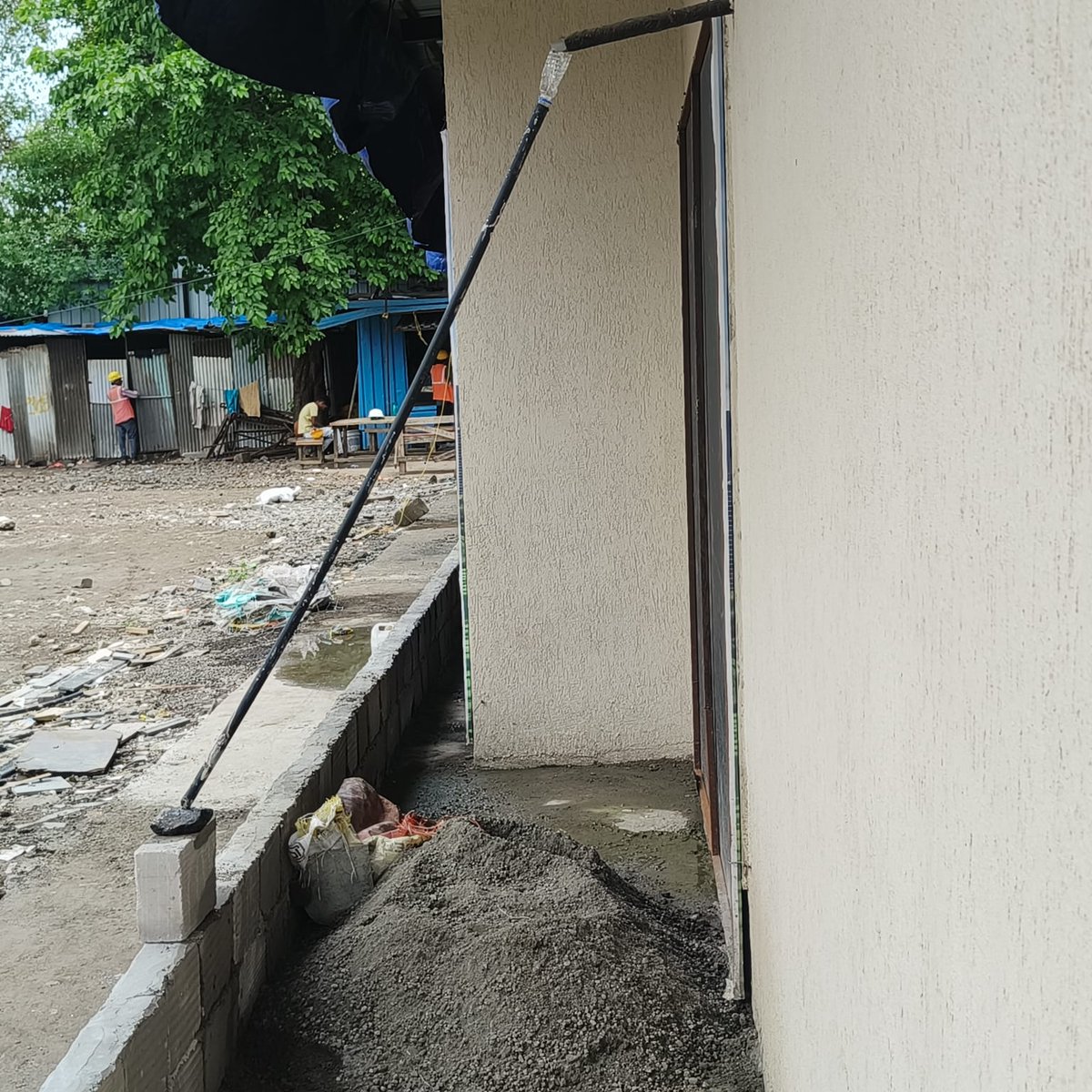 Ajay_Parate's tweet photo. This is called Indian #Jugaad …!!! @JugaadFactory https://t.co/ZI3oDqsEyd