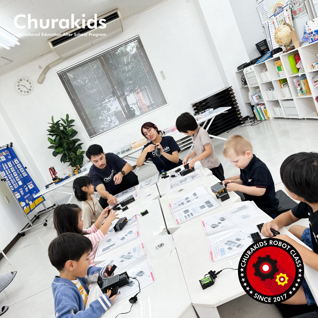 churakids's tweet photo. 【英語ロボットクラス】イメージを「カタチ」にし、「工夫」を繰り返しながらクリエイティブマインドを育む🤖
無料体験レッスンの申し込みはこちらから!
https://t.co/zpG57mFlFq
#ロボット教室 #プログラミング #robotics #robotclass https://t.co/ZQ2nWS3VTr