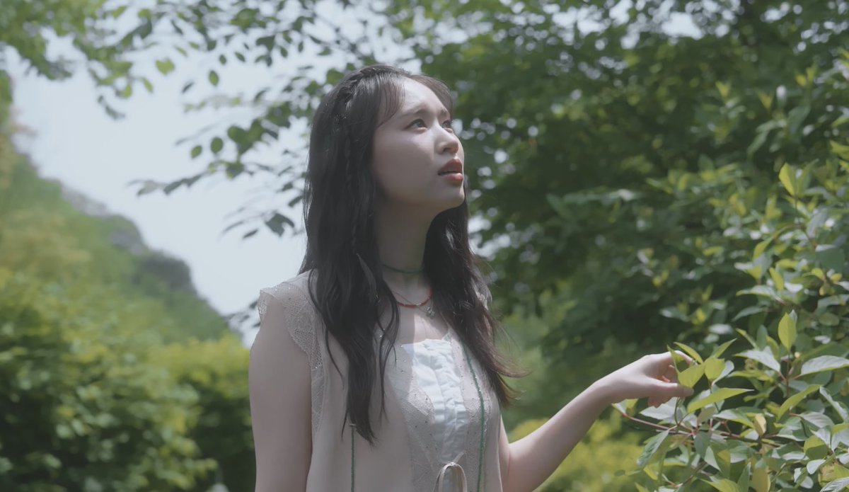 ellyfiles's tweet image. #Elly in #CoinciDestiny MV  

WEKI MEKI COINCIDESTINY
#CoinciDestinyOutNow
#WekiMekiYouAreOurDestiny
@wekimeki #위키미키