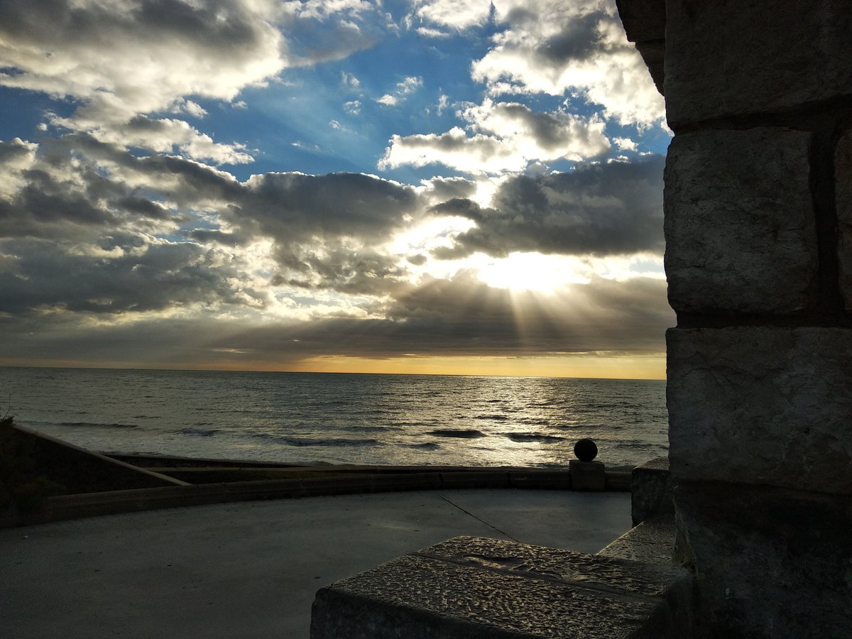 Where are you going? Your next #holidays deserve something special… Start planning! You don't want to miss it 😍💫
#VisitSitges! #HappyWednesday 
hotelsuburmaritim.com
