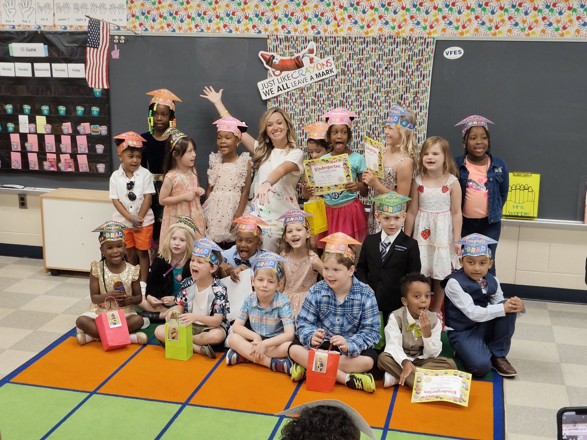 MrsWarble tweet media