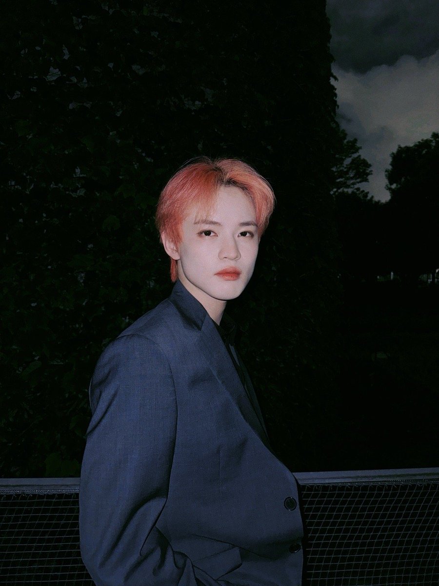 YoukuOfficial's tweet photo. How dashing he is! 😍 #CHENLE

#YOUKU #优酷 #钟辰乐 https://t.co/SMxwZf90yO