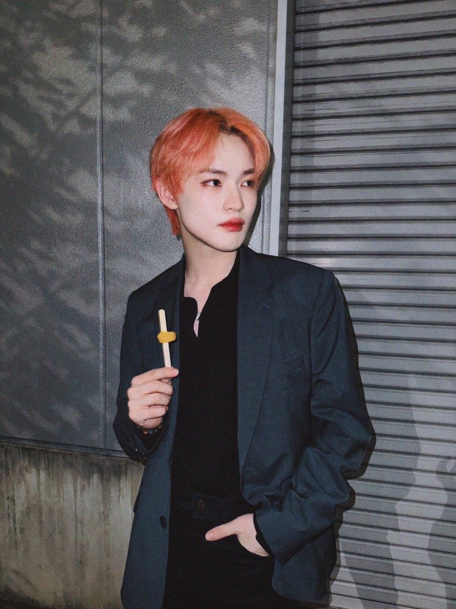 YoukuOfficial's tweet photo. How dashing he is! 😍 #CHENLE

#YOUKU #优酷 #钟辰乐 https://t.co/SMxwZf90yO