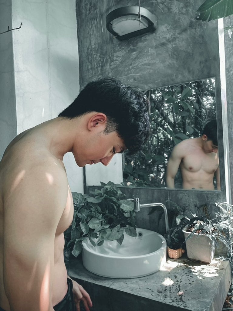ThanhLong525's tweet photo. Tắm cùng mình đi.
Mình "Hứa" sẽ không làm gì đâu https://t.co/dxqNe3xxN5