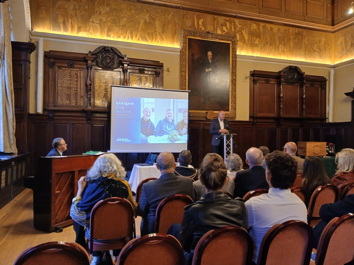 Last night's Box-Opening Supper  of the Incorporation of Cordiners, was delighted to welcome Jack Geddes, fund-raising manager of the much-loved Glasgow City Mission @GCMCare which is rapidly approaching its 200th birthday and is one of the City's greatest institutions.