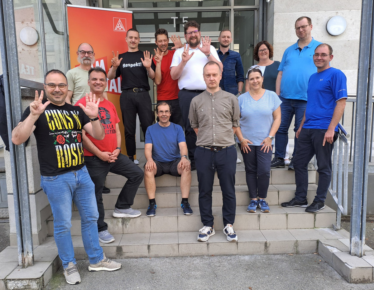 IGMFfm's tweet photo. Vertrauensleute und Aktive diskutieren Forderung für die Metall- und Elektroindustrie https://t.co/dwUMqmj9V5 https://t.co/qTqrVMbwh1