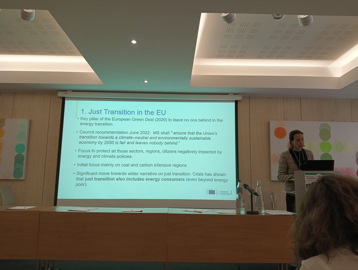 ProsdocimiSara's tweet photo. Now presenting Veronique Marx, team leader for #justtransition and #energy poverty, #DGEnergy - @EU_Commission.
What does it mean to talk about a #just #energytrainsition? Every individual should not be left behind in the #energytrainsition. https://t.co/hWG67ETMaM