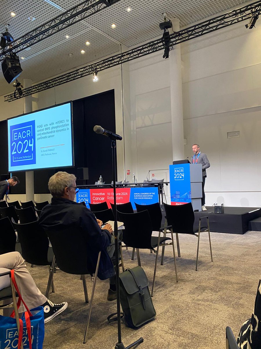 BenoitThibault_'s tweet photo. Thank you very much to #EACR2024 and particularly @ArkaitzLab for giving me the opportunity to present our work on how PI3K beta regulates pancreatic cancer progression through mitochondrial dynamics.  Such a great session! https://t.co/L5clOd7Ujk
