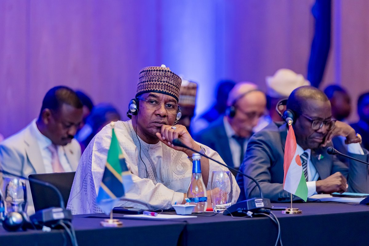 indiana_am's tweet photo. Collaborative financial innovations are crucial to achieving housing affordability across Africa. By uniting governments, financial institutions, and development partners. Kudos to @ShelterAfrique holding such discussion 👏
#SHafDBAGM2024
#SustainableDevelopmnt https://t.co/llmE6jQJ1p