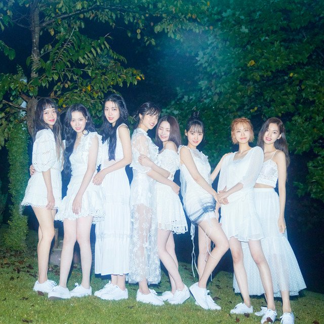 #WekiMeki is now trending #6 on MelOn Real-Time Search.