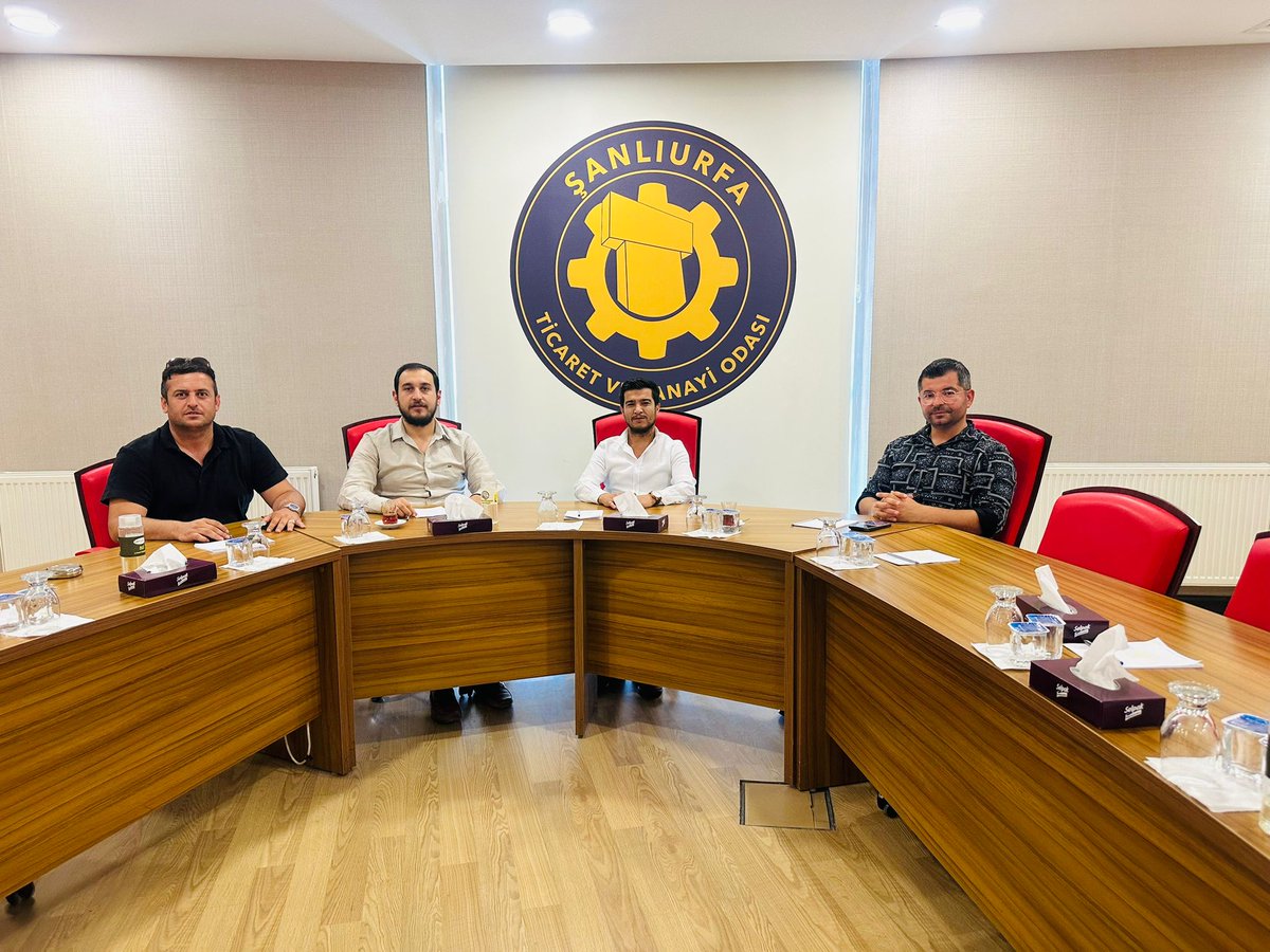 8.Meslek Komitesi (Mimar ve Mühendisler ) Haziran ayı olağan toplantısı; Meclis ve Komite üyelerinin katılımıyla gerçekleşti. Toplantıda gündem maddelerinin yanı sıra sektörel sorunlar ve çözüm önerileri görüşüldü.