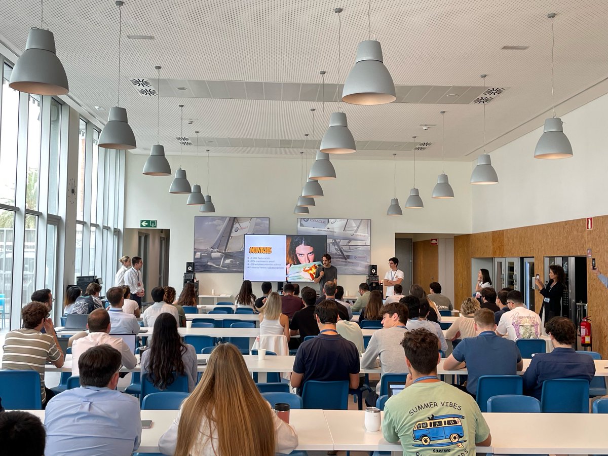 Cake y conectamos. 🍰 un encuentro mensual entre emprendedores. 🙌🏼 

Este mes hemos tenido a Loreto Crespo (fundadora de <a href="/genotipia/">Genotipia</a>) como embajadora de Lanzadera y a nuestro partner <a href="/BStartup/">BStartup</a>  y @EDEM_uni.

Y hemos terminado con una cata de la mejor tarta de queso de Montchis. 🤤