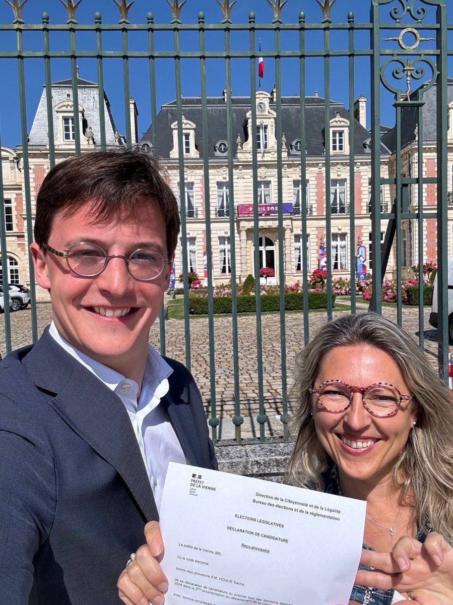 Avec Sandra Girard, nous avons officiellement déposé notre candidature en préfecture pour les élections législatives ! La campagne est lancée. Pour la République, rendez-vous le 30 juin !