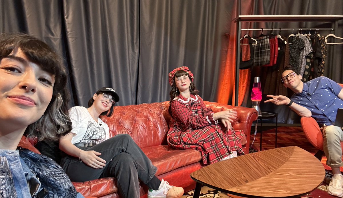 outfeatshow's tweet photo. Outfeat 006 c’est maintenant avec @miladeblois_ @JanePrigent @LamHua @lydia__am ✨✨

https://t.co/0hZJNQw8dL https://t.co/OLdqXOWGQe