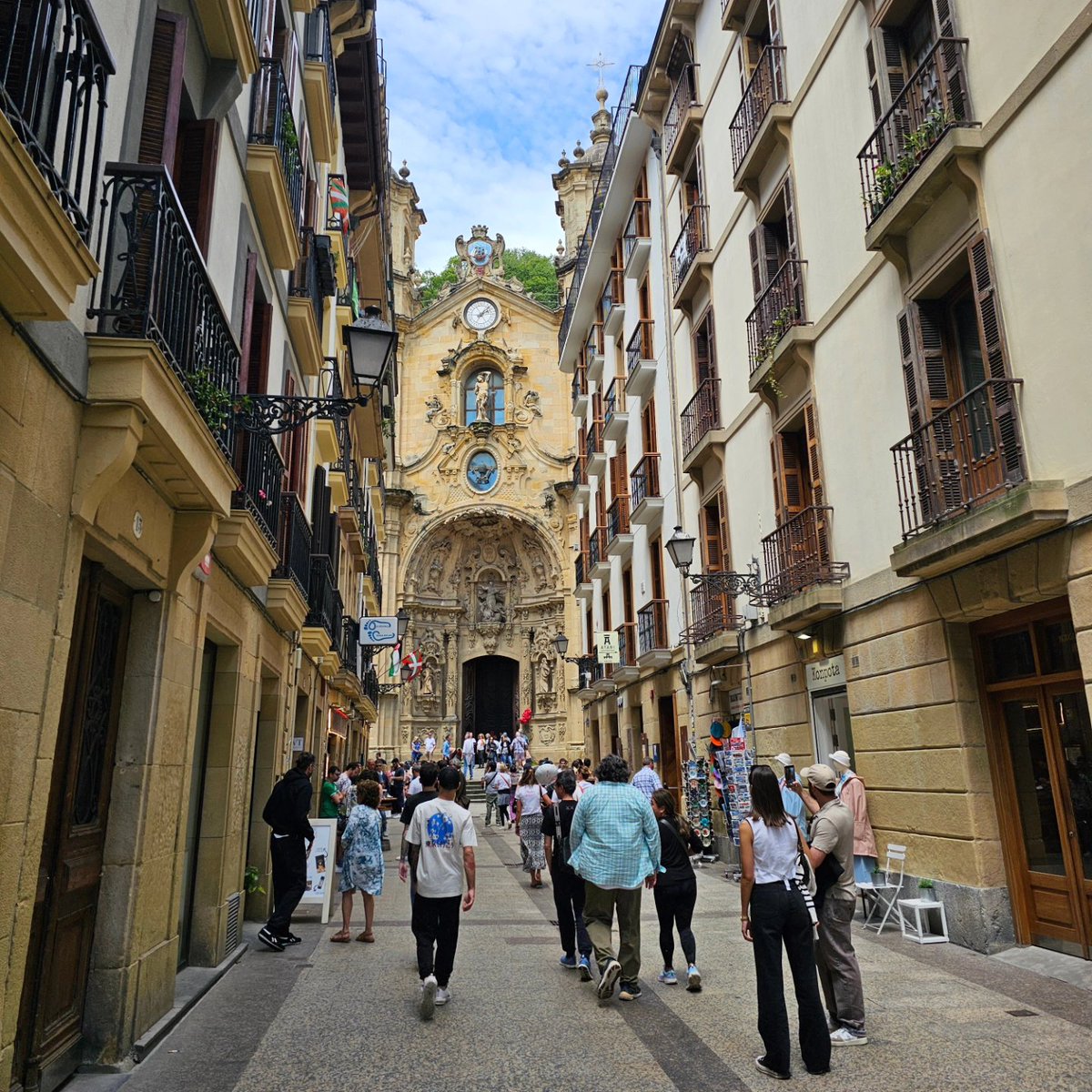 I was recently in San Sebastián for a conference with a bunch of other travel bloggers and content creators and it was everything I hoped it would be!  I've wanted to come here for ages and had a fabulous week exploring and eating!

#TBEXBasqueCountry